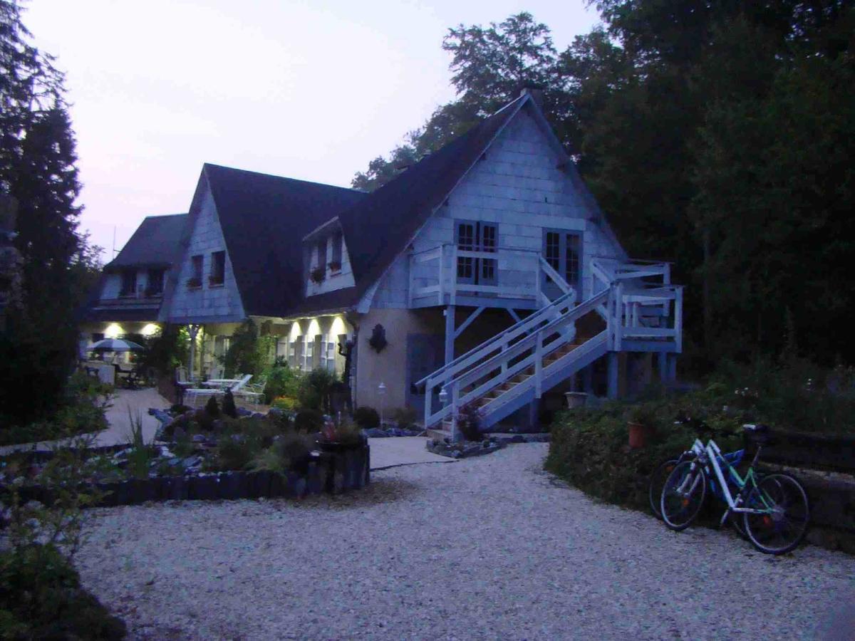 Le Jardin De Saint Jean Bed & Breakfast Екстериор снимка