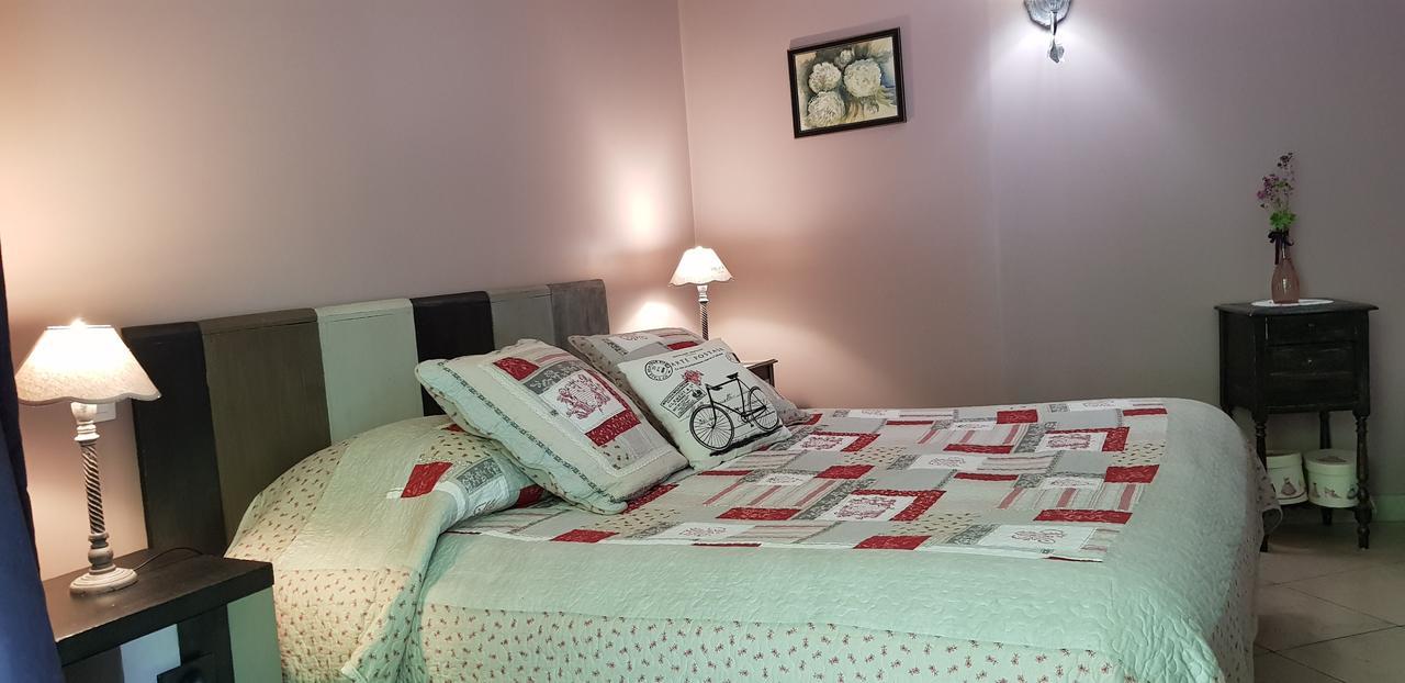 Le Jardin De Saint Jean Bed & Breakfast Екстериор снимка